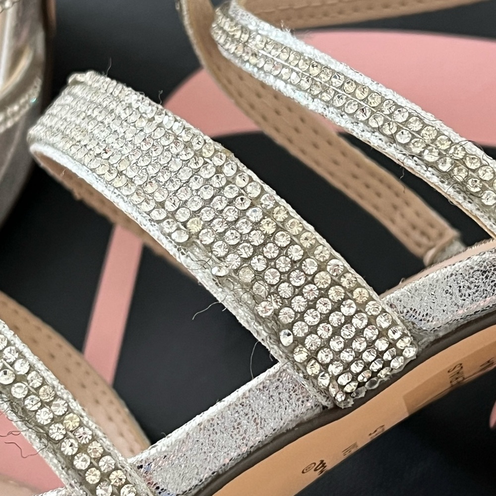 Heels - Picture 6 of 8